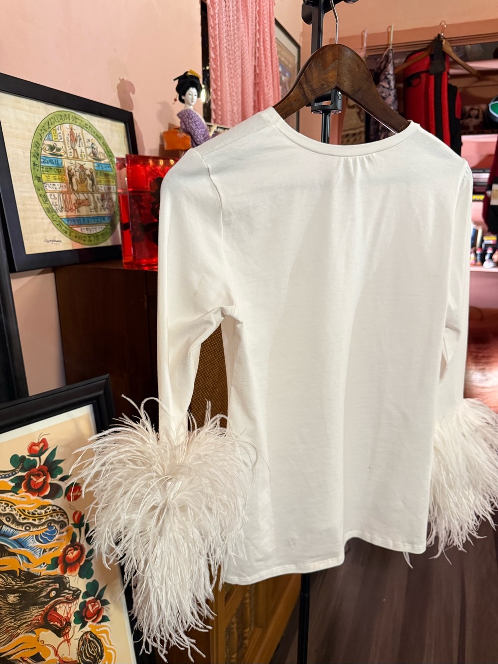 💎No Pise La Grama White Long Sleeve Feather Cuff Amatista Top BRIDAL/RESORT